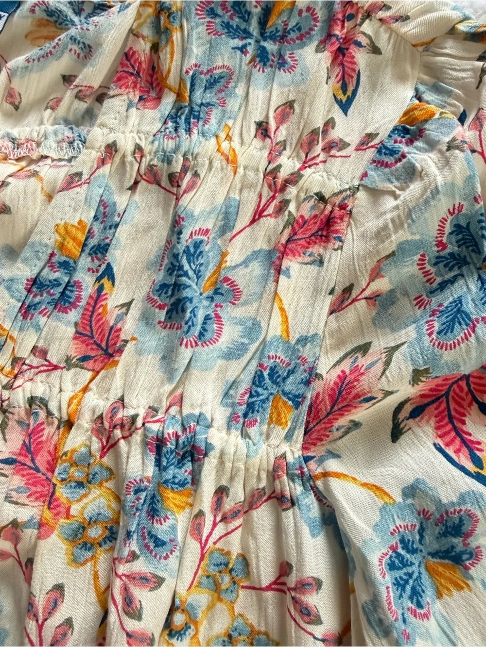 NWOT Old Navy Crinkle Smocked Poet Swing Top